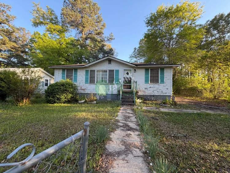 House in Alexander City, AL